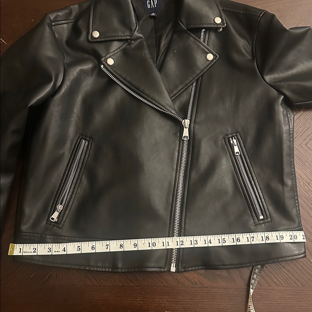 GAP Women's Classic Black faux Leather Jacket - Picture 13 of 14
